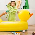 Munchkin® Duck™ Inflatable Baby Bathtub with White Hot® Heat Alert - Image 4